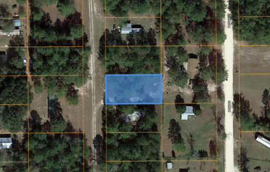 Under Contract! 0.25 AC Mobile Home lot in Live Oak, FL! Cleared Driveway! Country Living near Suwannee River and 3 miles to Gibson Park Boat Ramp!